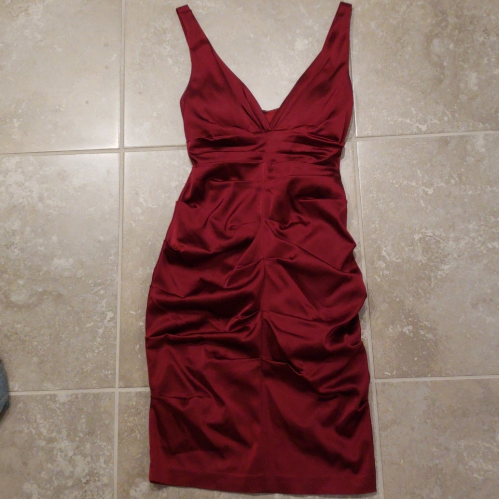 Maroon deep V rouched cocktail dress